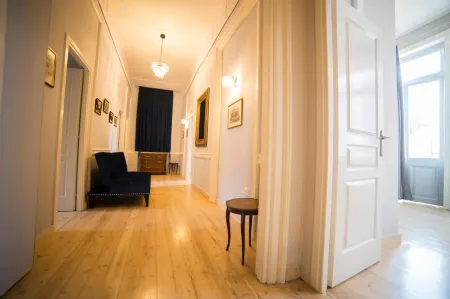 One Three One - in the Heart of Athens Отели рядом с достопримечательностью «Храм Гефеста»