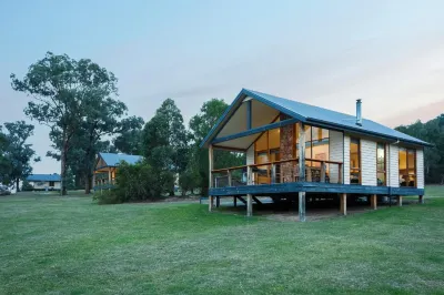Yering Gorge Cottages Hotels near Coombe Yarra Valley - Restaurant, Cellar Door, Tours and Wedding Venue