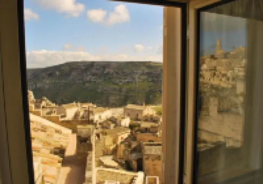 สโลว์ลิฟวิ่ง บีแอนด์บี