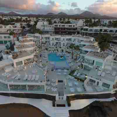 Lani's Suites de Luxe - Adults Only Hotel Exterior