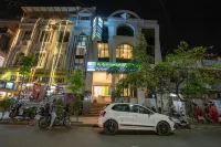 Myspace Express Balaji Residency Hotel in zona ISKCON Sri Radha Krishna-Chandra Temple
