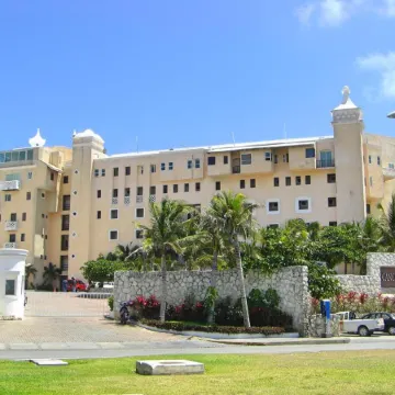 Cancun Plaza - Best Beach