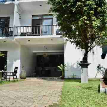 Surf N Summer Hotel Exterior