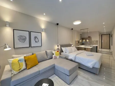 Kono Studios & Suites Отели рядом с достопримечательностью «Университет Аристотеля в Салониках»