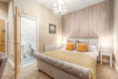 The George Wright Boutique Hotel, Bar & Restaurant Hotels near Clifton Park