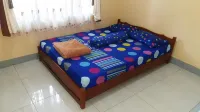 Bumi Abah Homestay Hotels in Parigi