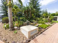 Burleigh Surf Apartments Hotels in Miami