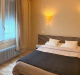 Le Relais de la Route Bleue Hotels in Neuilly-le-Réal