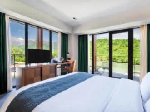 kvareli Lake Resort Hotels in Kvareli