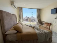 Amon Ra Hotel - 홈스테이