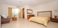 Cretan Garden Adults Only Hotel 16Plus Anissaras住宿飯店