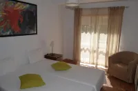 Aldeamento Turístico de Palmela Hotels in Palmela