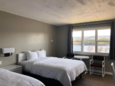 Duck Cove Inn