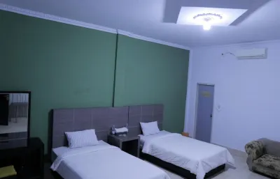 RedDoorz @ Pasangkayu Mamuju Utara Отели в г. 