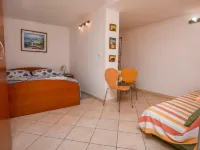 Apartment Anka Hotels in Primosten