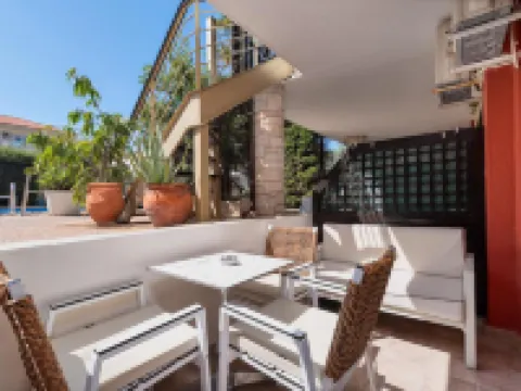 阿伊羅斯飯店 帕利尼半島住宿飯店