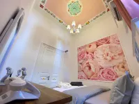 “Athenas” Neoclassic Harbour View Apartment Hotels in Symi