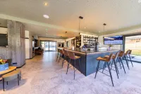 People's Hotel - Barer