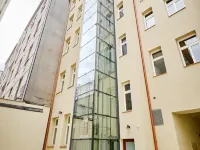 Residence 44 Hotels near Karlin
