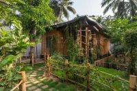 Sukumara Homestay Unique Eco Luxury Mud and Bamboo Beachfront Villa - Villas