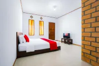 RedDoorz at Pondok Alief near Pantai Ujung Genteng 3 - 2 estrellas