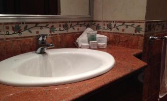 Shanasheel Palace Hotel - Housity
