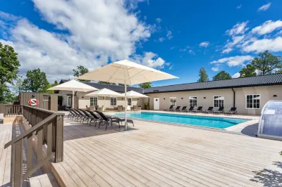 カトリネルンド ガストギヴェリ ファーチョウ のホテル