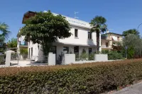 International Rooms & Apartments - Condos