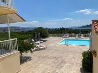 Leonidas Resort - Pool