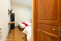 RedDoorz Syariah @ Sakinah Guesthouse Hotels in Central Sragen