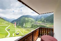 Hotel Cuntera - Bjergudsigt
