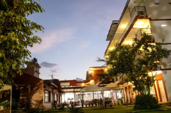 山姆帕達花園度假村