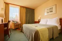 Perla, Resort & Entertainment Hotels in Kozana