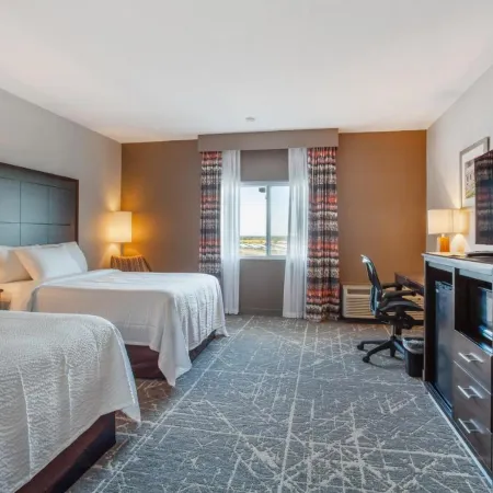 Orangewood Inn & Suites Kansas City Airport