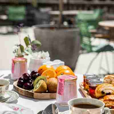 Belle Epoque Dining/Meeting Rooms