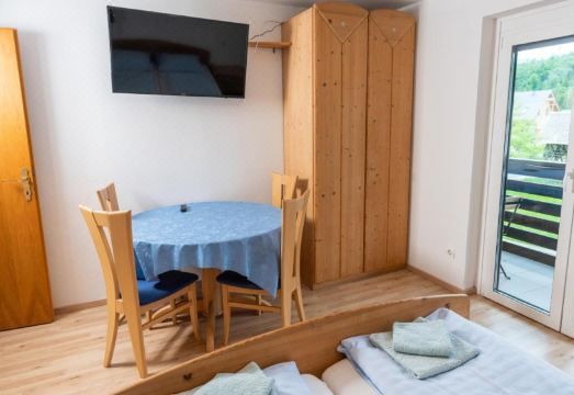 2. 아파트먼트 즈니..