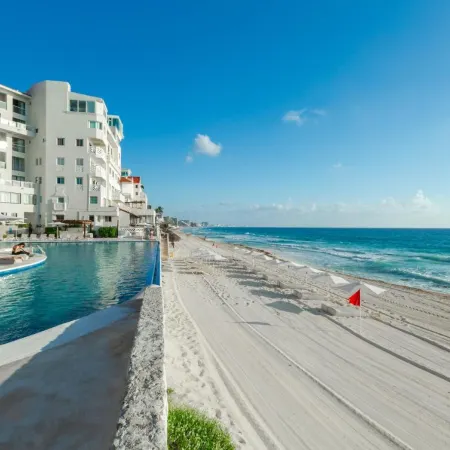 Cyan Cancun Resort & Spa