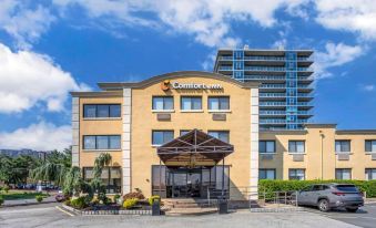 Comfort Inn Edgewater on Hudson River