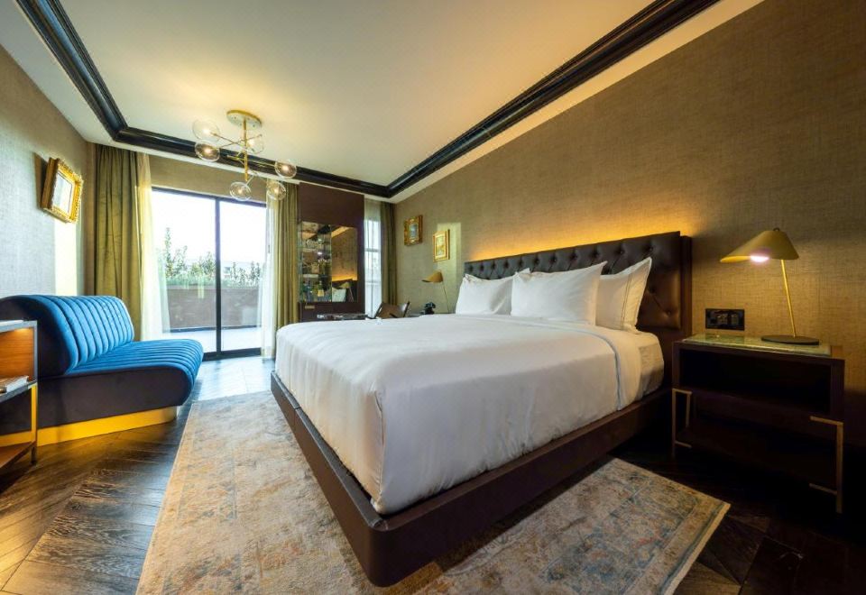 4. 위스키 호텔..