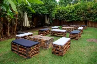 Blueberries Hotel Các khách sạn ở Lyamutundwe