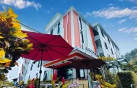 Golden Sand Khaolak Resort 同忠發瀑布附近的飯店