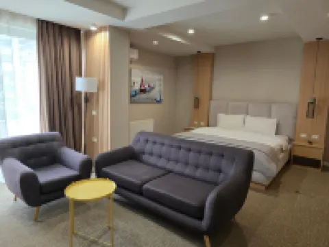 Perla Hotel Hotels in Pogradec