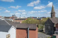 Central Belfast Apartments Queen's Hideaway