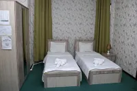 Chinor Garden Hotel - Free Airport Pick-up and Drop-Off
