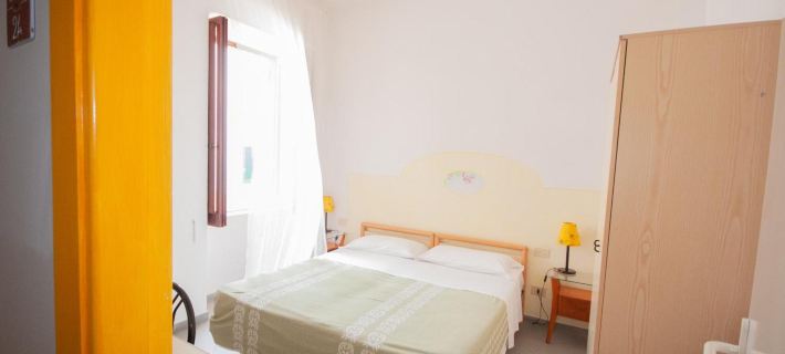 Hotel Villa Cecilia Ξενοδοχεία στην πόλη Ίσκια