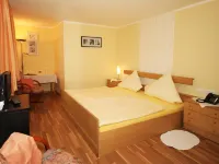 Landhotel Weinrich Hotels in Bad Emstal