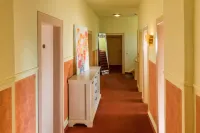 Hotel Neuenburger Hof Hotel di Hertingen