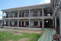 Mama Leurth Sunset Guesthouse Hotels near Don Khone Island