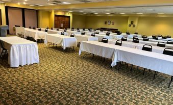 Days Inn & Suites by Wyndham Sutton Flatwoods