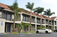 Welcome Inn Corona Hotels in Corona